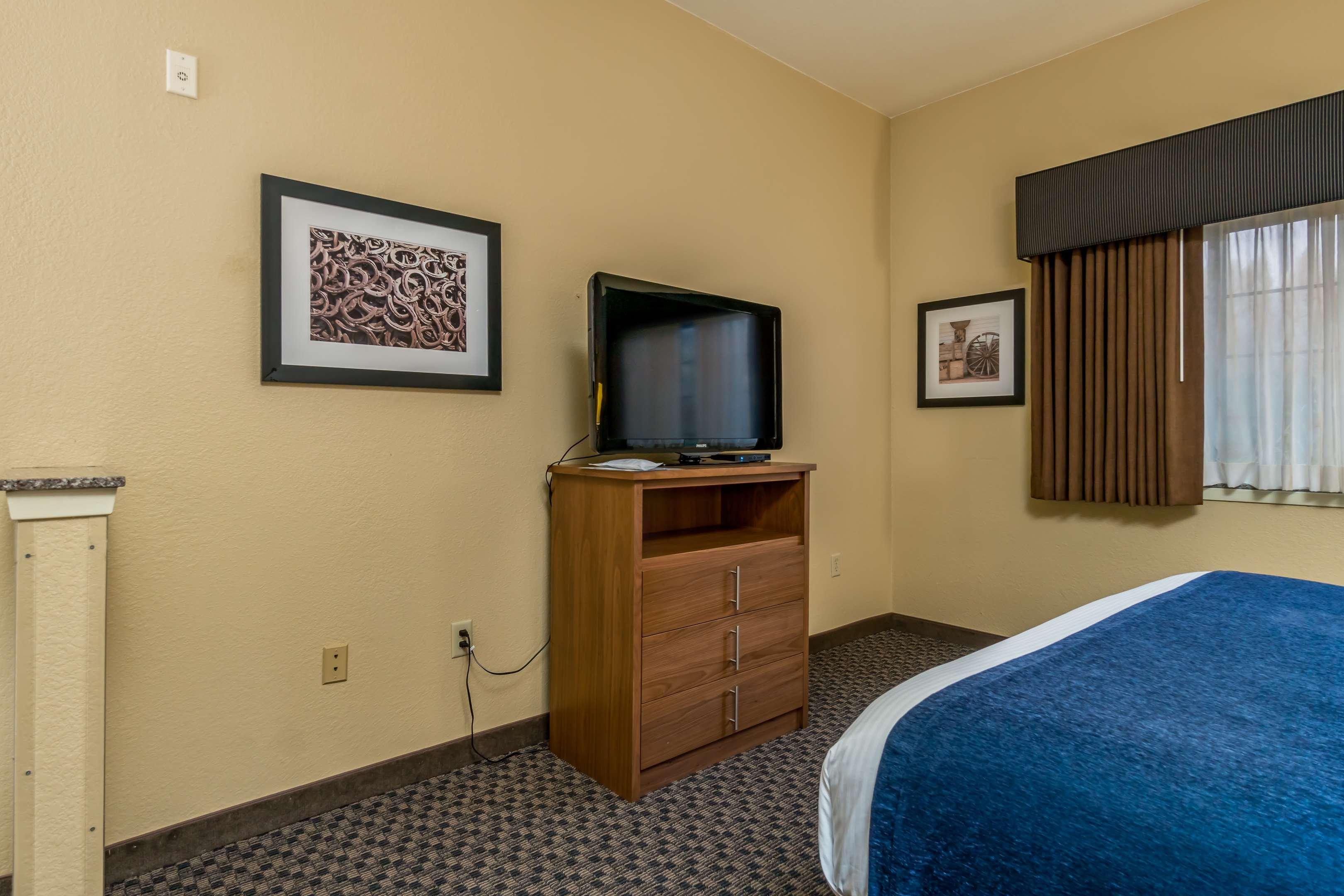 Best Western Plus Shamrock Inn & Suites Экстерьер фото