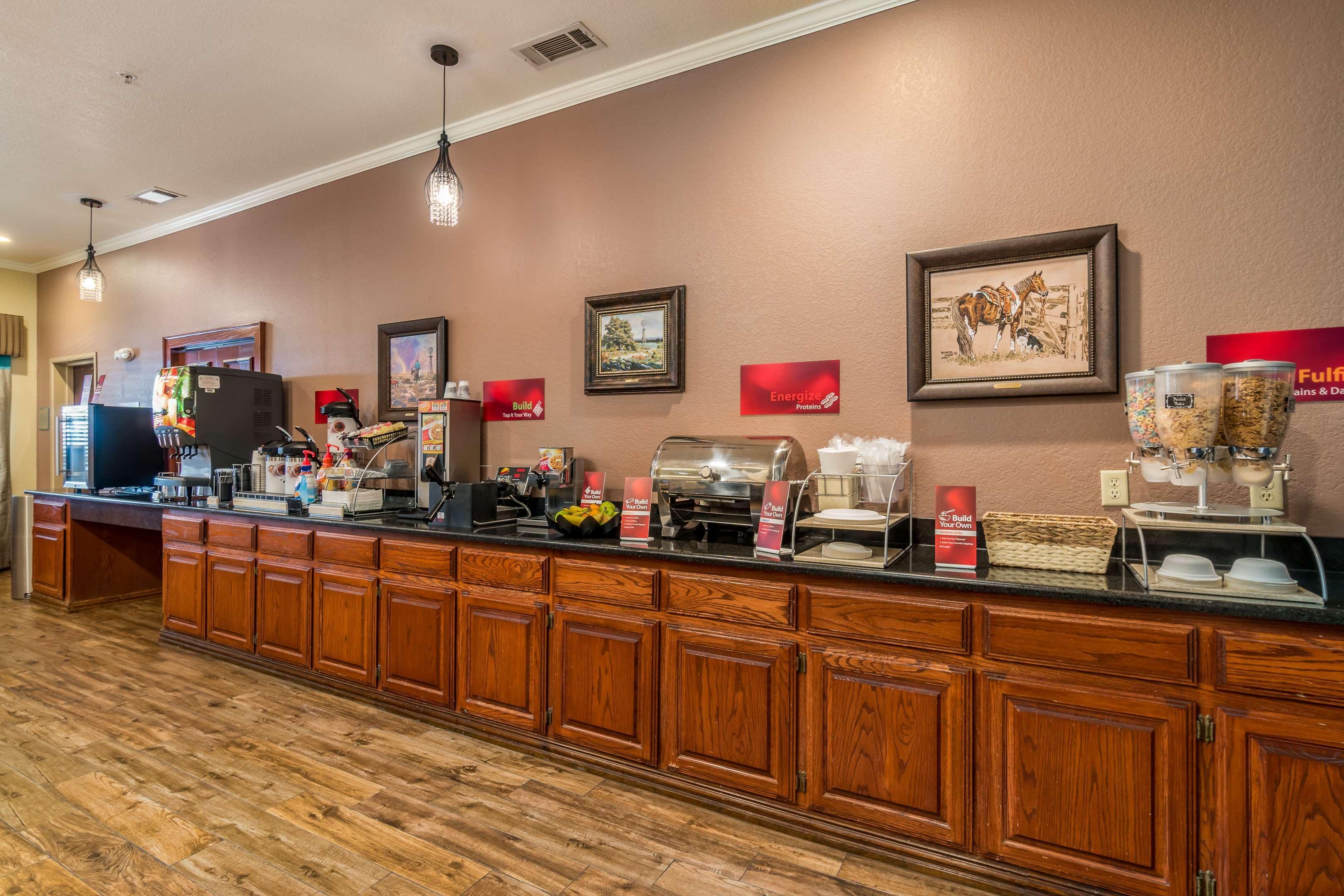 Best Western Plus Shamrock Inn & Suites Экстерьер фото